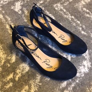 Size 8 Navy blue heels